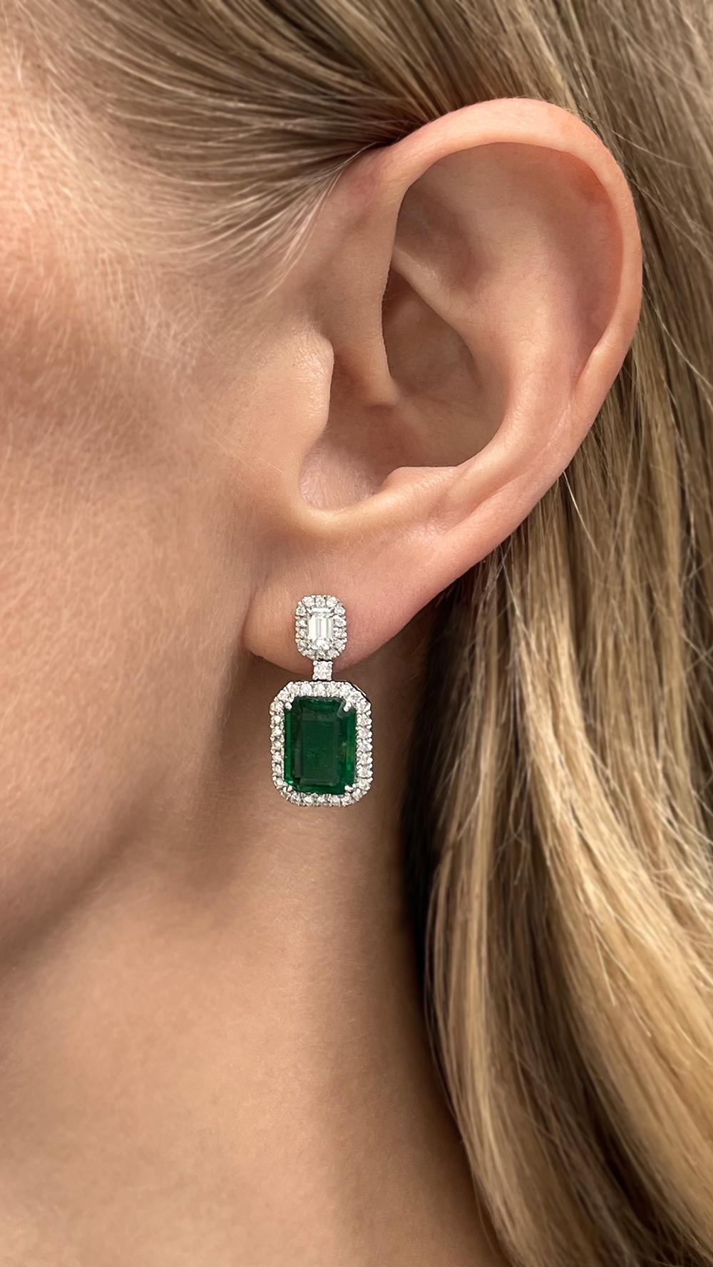 18K White Gold Emerald and Diamond Drop Earrings